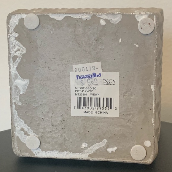 Geometric-Patterned Concrete Planter - Picture 5 of 5